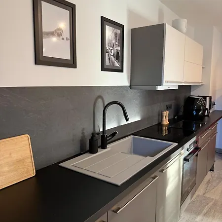 Casa Linda - Luxury Flat For Chill Travel & Work Apartment